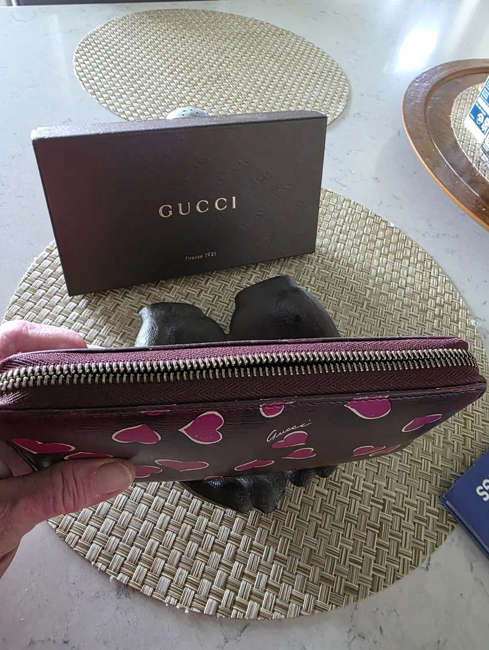 Gucci Burgundy Wallet with Pink Heart Print - Picture 3 of 6